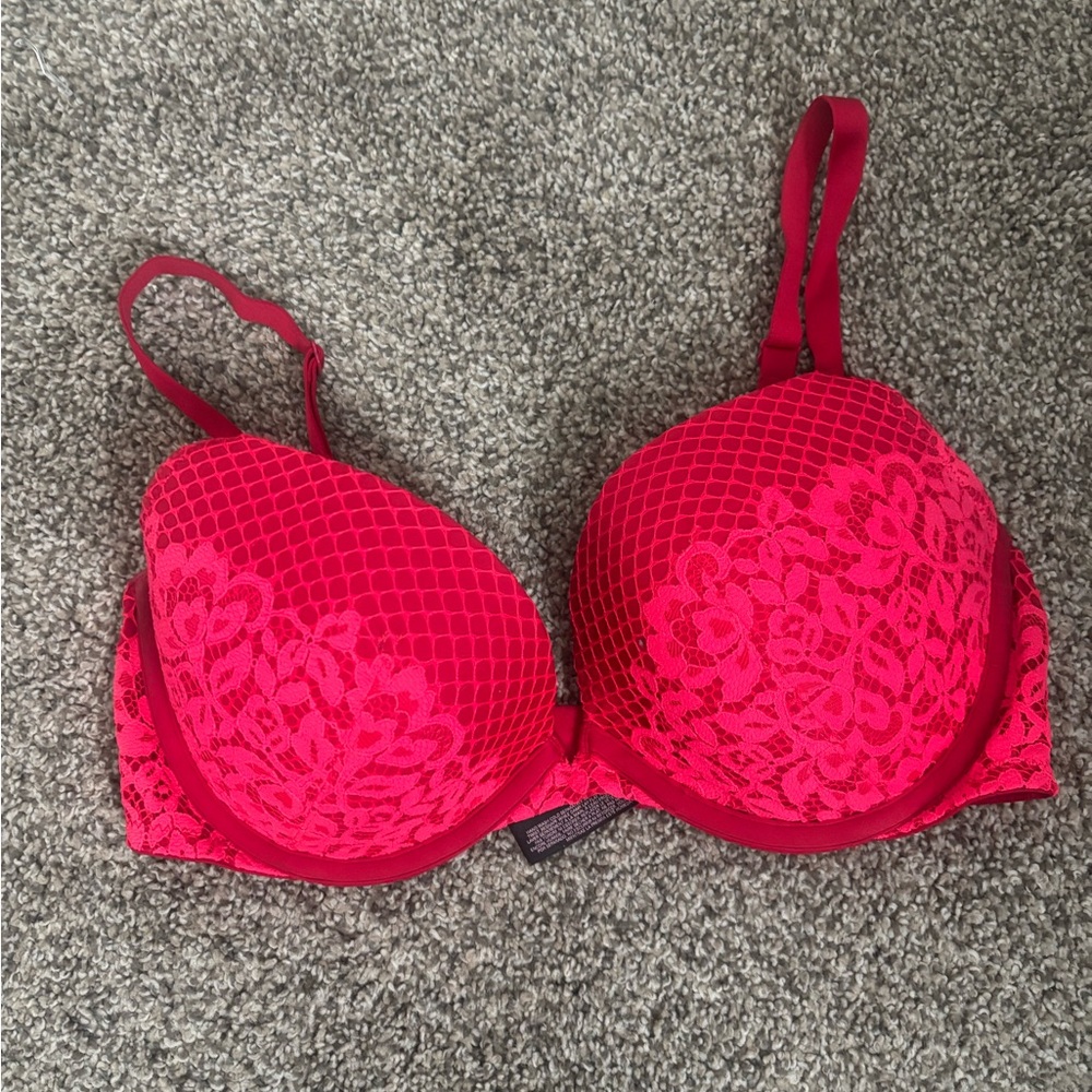 Victoria's Secret Lace Push-Up Bra